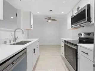 Photo #6: SW26153192 Listing