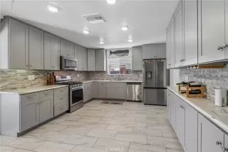 Photo #1: SW26159087 Listing