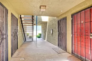 Photo #2: SW26162917 Listing 