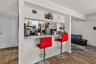 Photo #6: SW26163703 Listing 