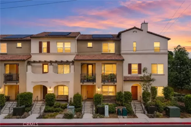 MLS: SW26169949 Condo For Sale