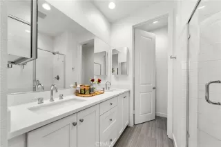 Photo #3: SW26169949 Listing