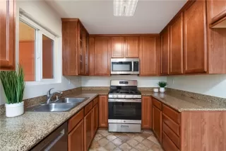 Photo #5: SW26175763 Listing