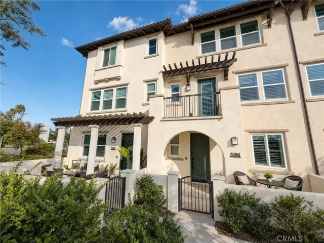 MLS: SW26180160 Condo For Sale