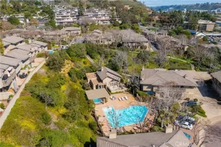 Photo #6: TR24038191 Listing