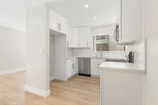 Photo #3: TR24038238 Listing 