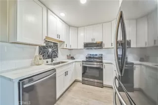 Photo #2: TR25056884 Listing 