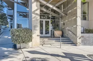 Photo #2: TR25096682 Listing 