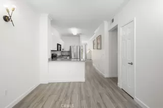 Photo #4: TR25096682 Listing 