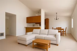 Photo #2: TR25122531 Listing