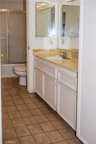 Photo #5: TR25122531 Listing