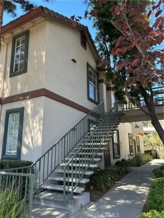 Photo #1: TR25156366 Listing