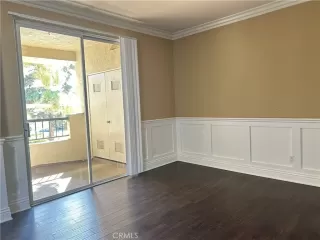 Photo #4: TR25156366 Listing