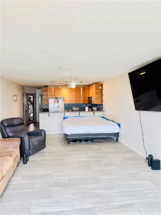 Photo #1: TR25181455 Listing 