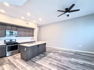 Photo #2: TR25258909 Listing 