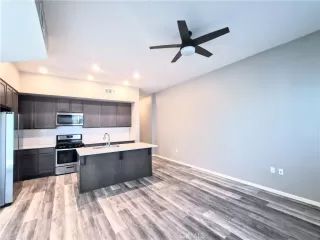 Photo #3: TR25258909 Listing 