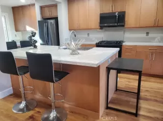 Photo #3: TR25268255 Listing