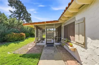 Photo #4: TR26014175 Listing 