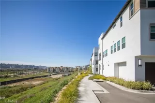 Photo #2: TR26028082 Listing 