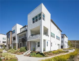 Photo #4: TR26028082 Listing 