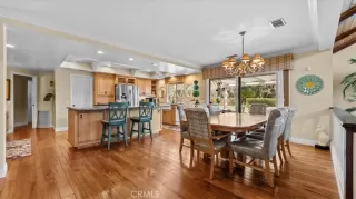 Photo #6: TR26045428 Listing 