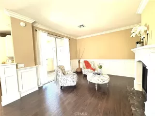 Photo #6: TR26053632 Listing 