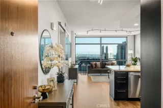 Photo #2: TR26067048 Listing 