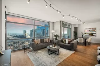 Photo #3: TR26067048 Listing 