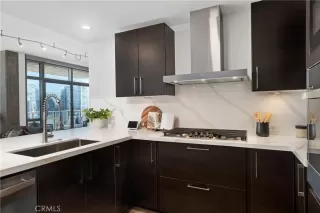 Photo #6: TR26067048 Listing 