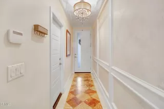 Photo #3: V1-25102 Listing 