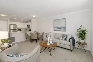 Photo #3: WS22251878 Listing