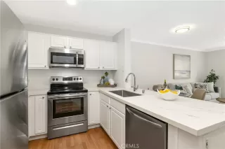 Photo #5: WS22251878 Listing