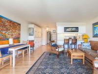 Browse active condo listings in GLORIETTA BAY