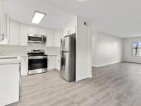 More Details about MLS # 230000087 : 140 WALNUT AVE 2A