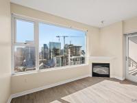 More Details about MLS # 230022214 : 300 W BEECH ST 2001