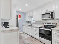 More Details about MLS # 250021420 : 745 E BRADLEY AVE 10